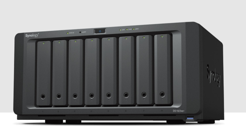 Thiết bị lưu trữ NAS Synology DS1823xs+
